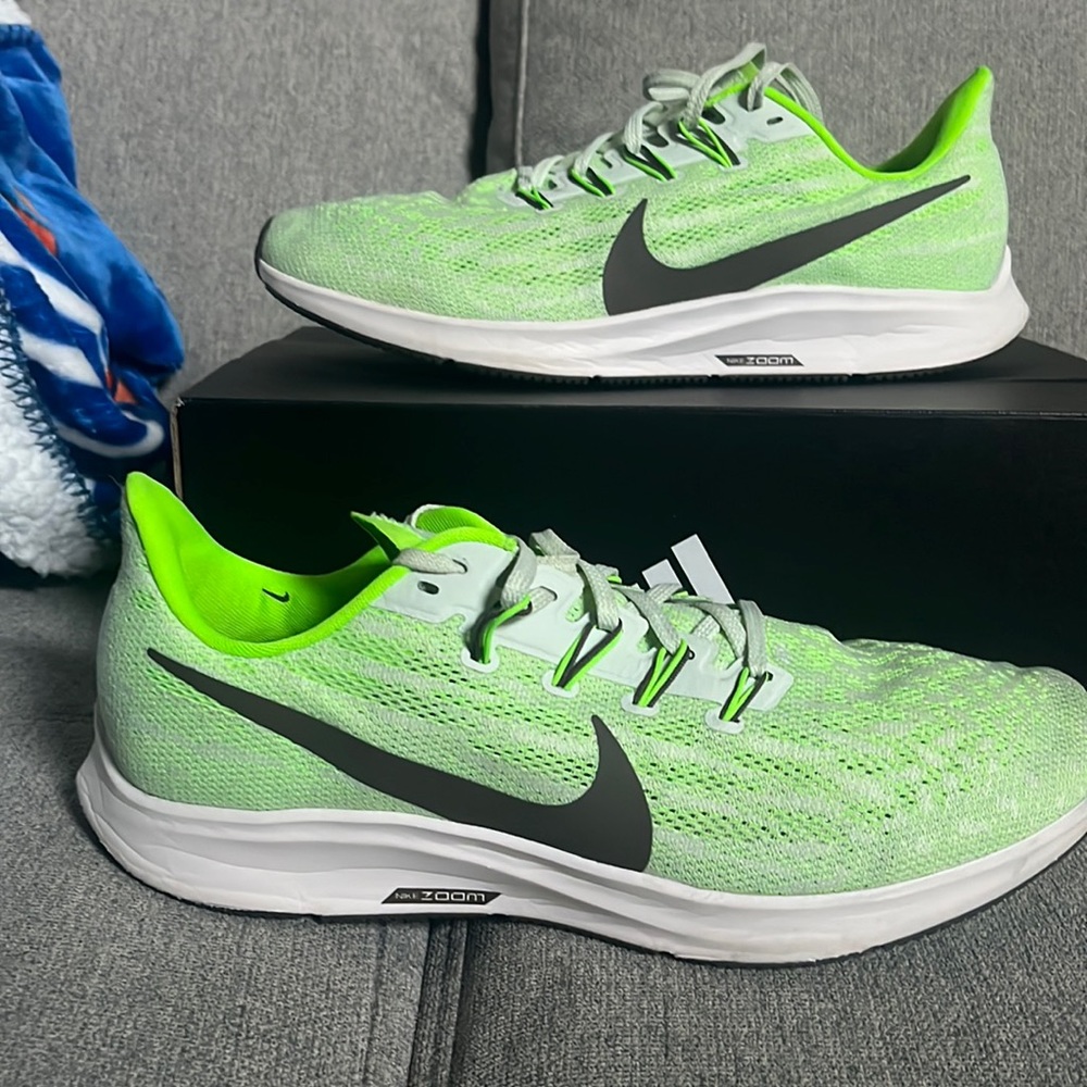 Nike zoom green color way